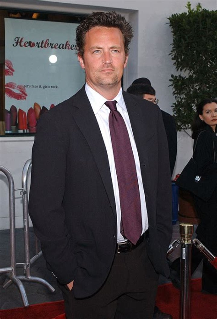 Michael J. Fox Gushes Over Matthew Perry After His Death – Hollywood Life