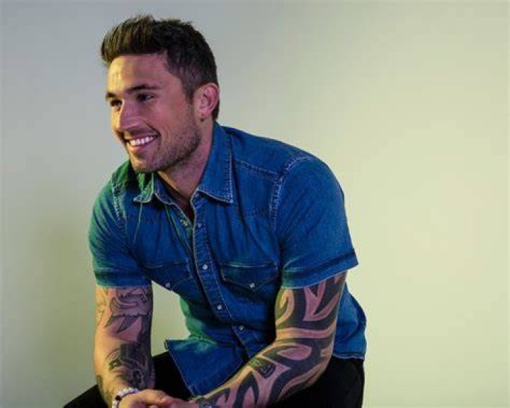 Michael Ray: Exclusive HollywoodLife Shoot — PICS
