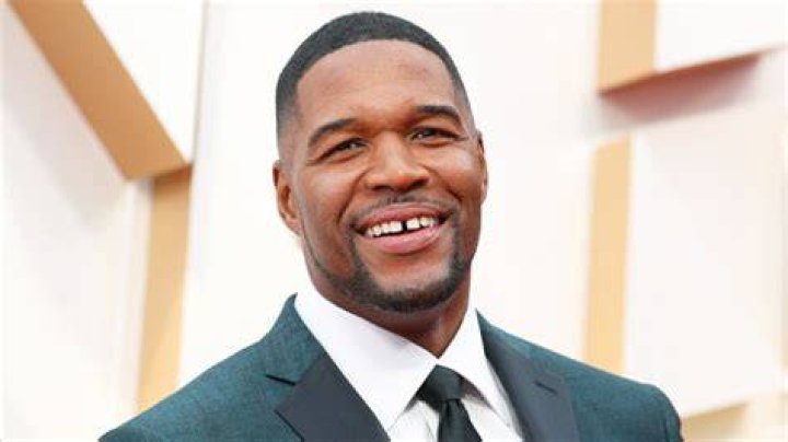 Michael Strahan Gap Teeth Filled? ‘GMA’ Host Posts Video Of Procedure – Hollywood Life