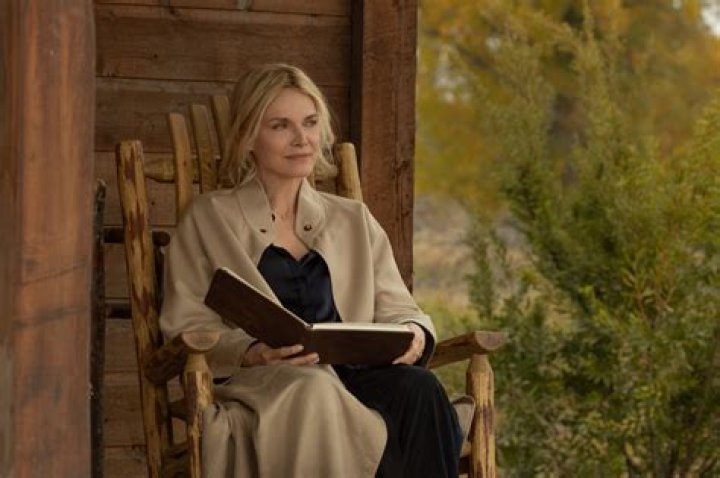 Michelle Pfeiffer — Photos – Hollywood Life