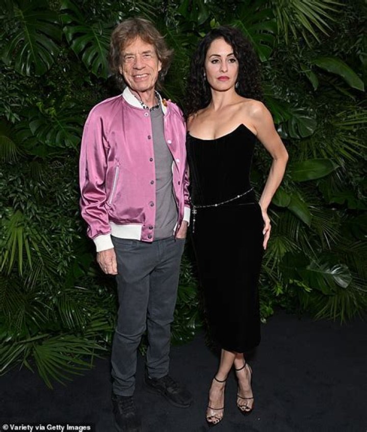 Mick Jagger’s Girlfriend Melanie Hamrick’s Balance Workout – Watch – Hollywood Life