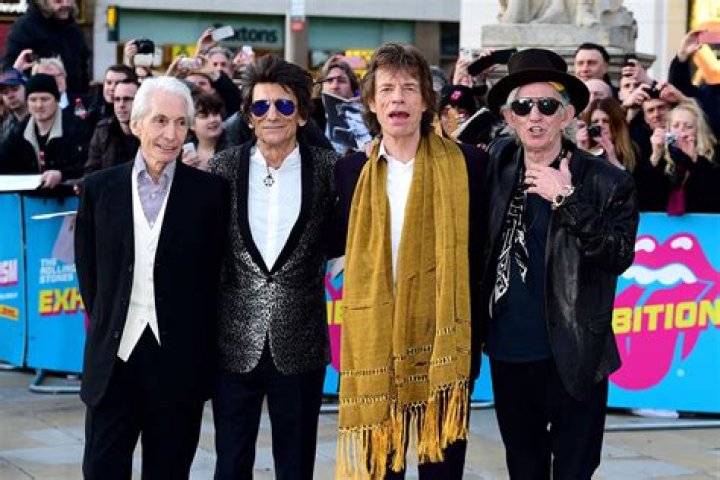 Mick Jagger & The Rolling Stones Mourn Drummer Charlie Watts’ Death – Hollywood Life