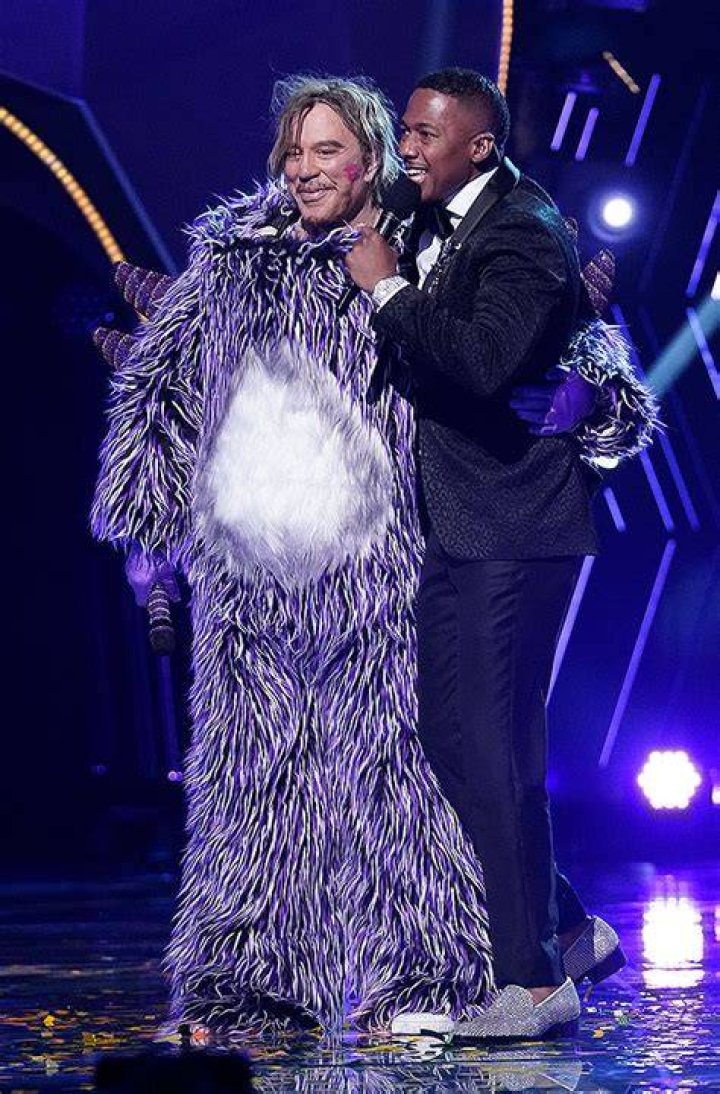 Mickey Rourke Is The Gremlin On ‘The Masked Singer’ — Group B Recap – Hollywood Life