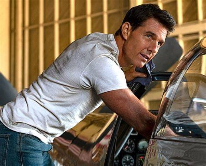 Miles Teller Confronts Tom Cruise – Hollywood Life