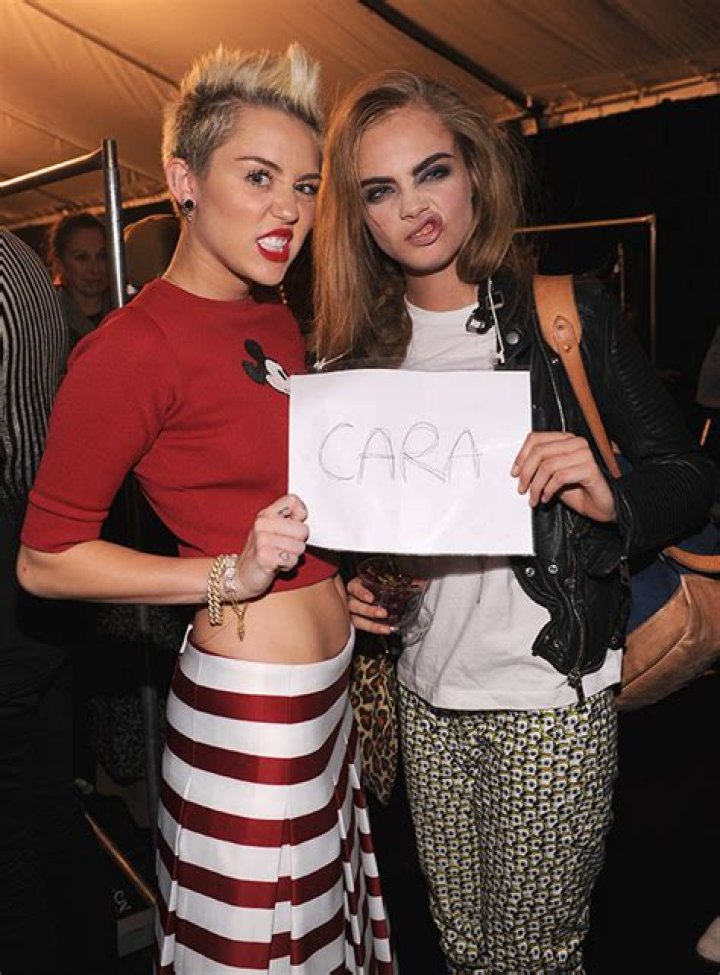 Miley Cyrus Dating Cara Delevingne? Supermodel Is Her Current Girl Crush – Hollywood Life
