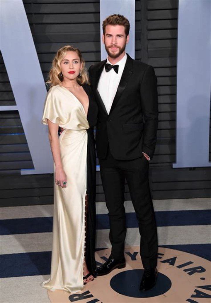 Miley Cyrus Disses Liam Hemsworth Marriage In Fan Comment – Hollywood Life