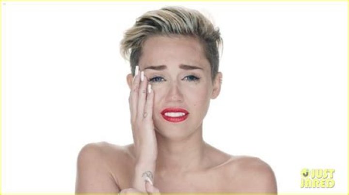 Miley Cyrus Goes Fully Naked In ‘Wrecking Ball’ Video — Watch