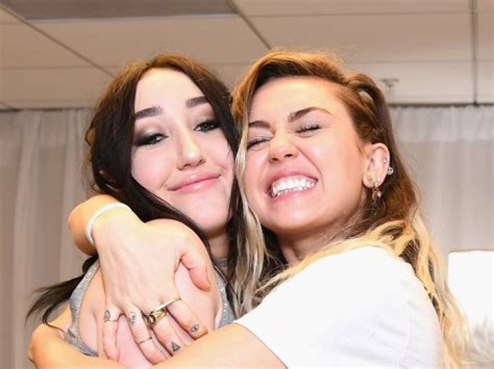 Miley Cyrus Supports Little Sis Noah By Dancing To Her New Music In Sexy Black Bikini