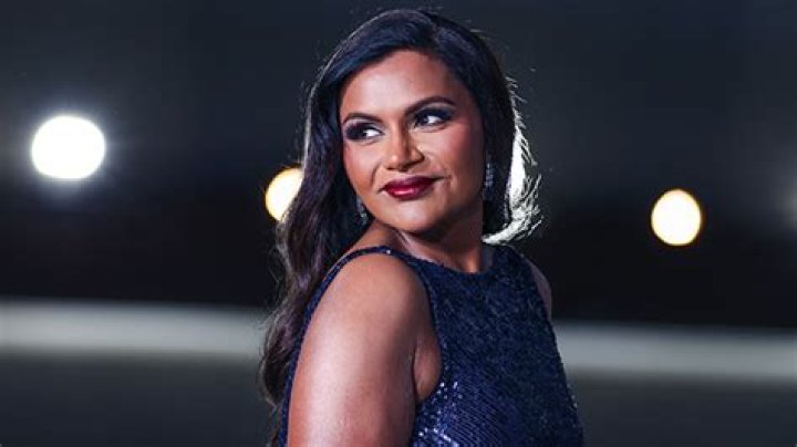 Mindy Kaling’s Blue & Silver Dress For Diwali: Photos – Hollywood Life