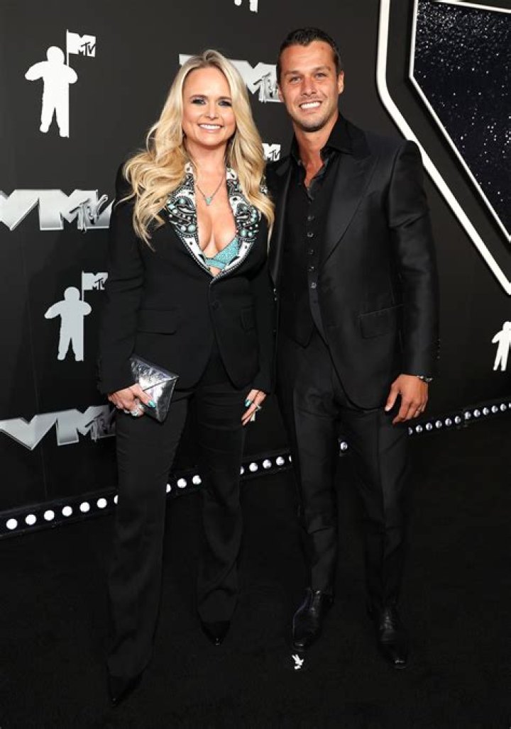 Miranda Lambert & Husband’s Costume For Halloween 2021: Photos – Hollywood Life