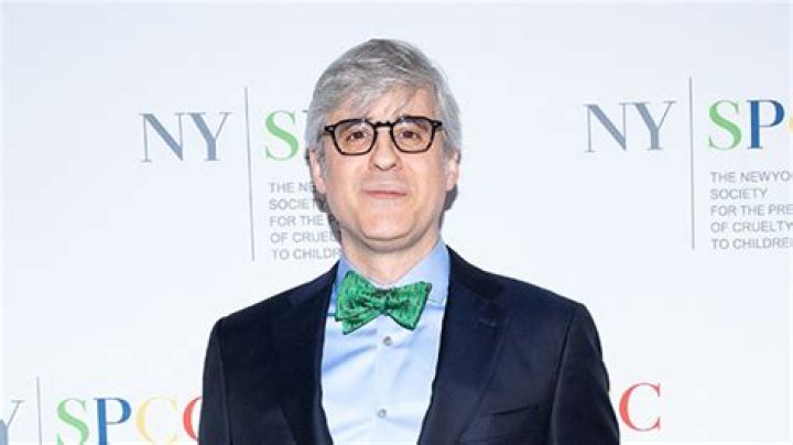 Mo Rocca: 5 Things to Know About the CBS Correspondent & ‘Celebrity Jeopardy’ Finalist