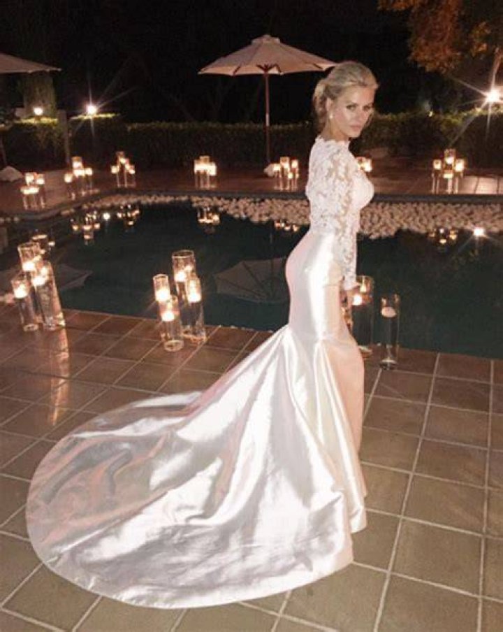 Morgan Stewart’s Wedding Dress — See Her Stunning Designer Gown – Hollywood Life
