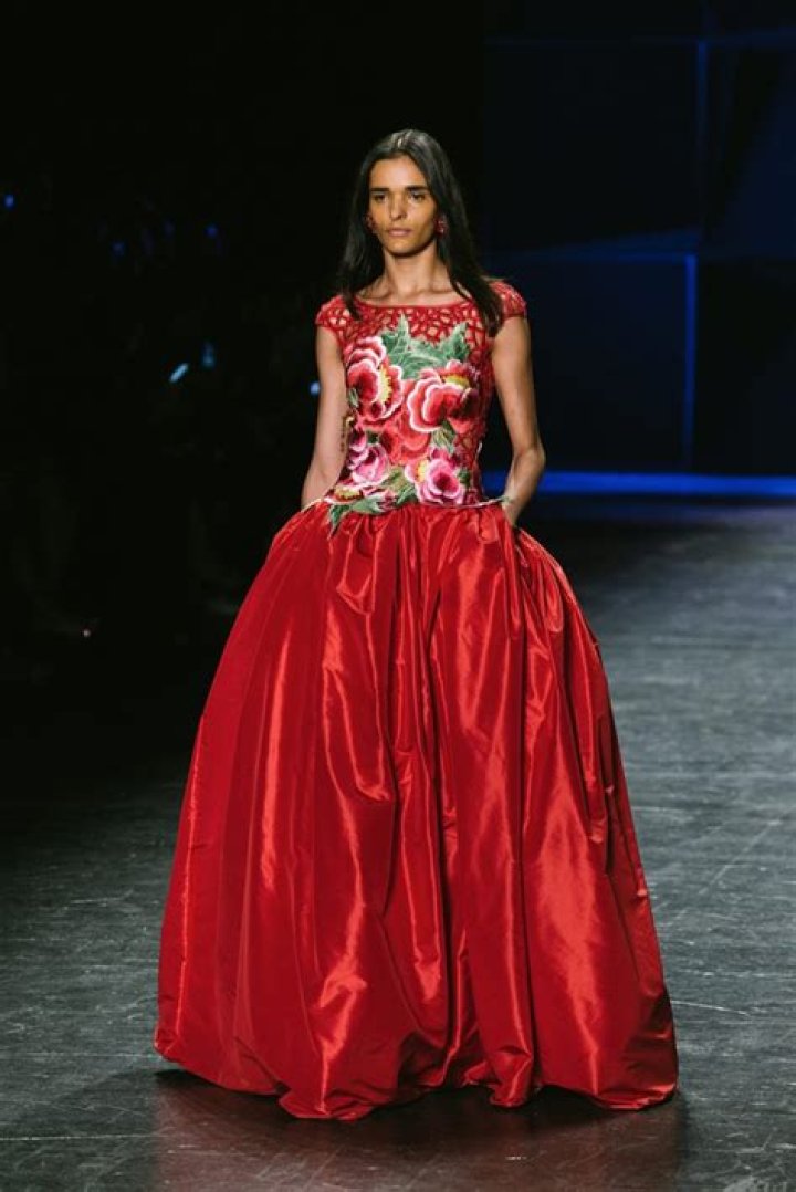 Naeem Khan — Fashion Week PICS Of Spring 2016 Collection At NYFW