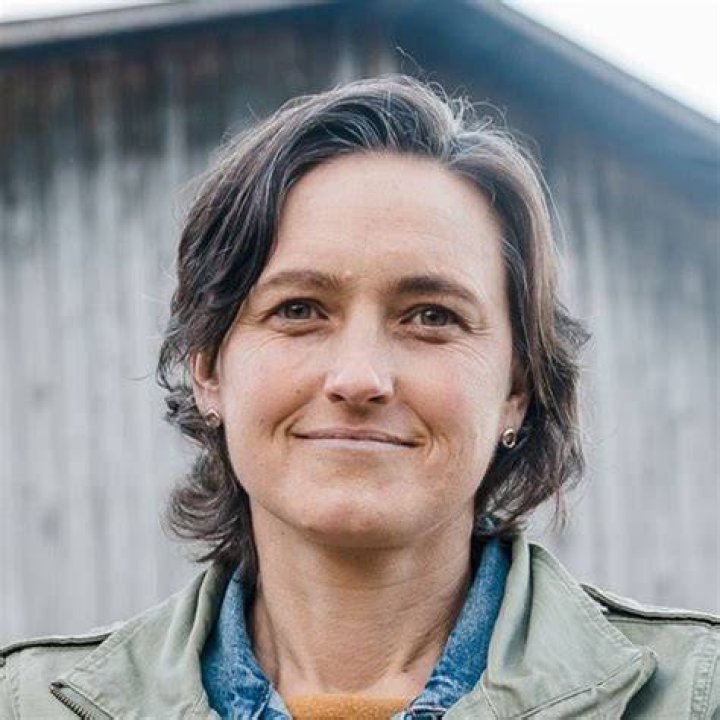 NC Congressional Candidate Jasmine Beach-Ferrara On Abortion & More – Hollywood Life