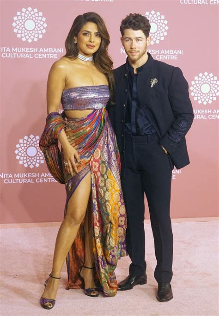 Nick Jonas & Priyanka Chopra’s Sexiest Photos Yet – Hollywood Life