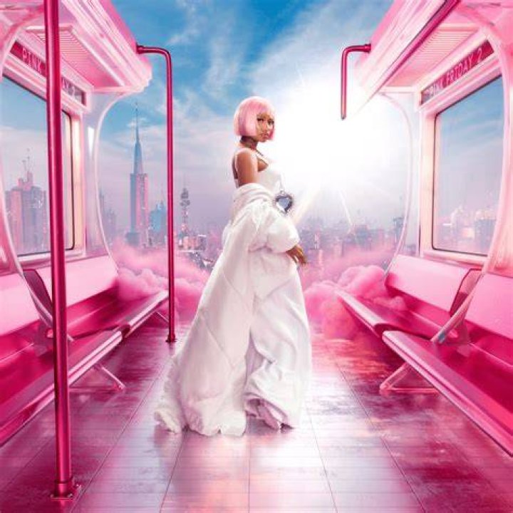 Nicki Minaj’s ‘Harper’s Bazaar’ Russia Cover Gets Bad Fan Reactions – Hollywood Life