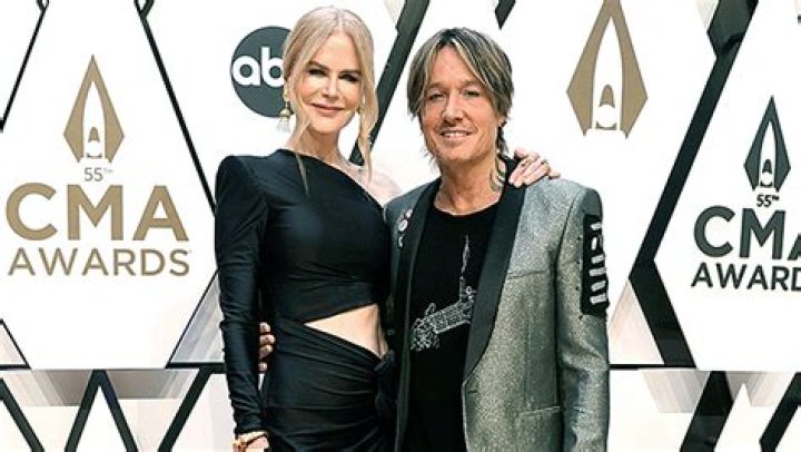 Nicole Kidman Wears White Shorts With Keith Urban In Australia – Hollywood Life