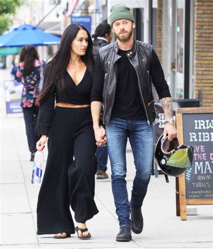 Nikki Bella & Artem Chigvintsev Hold Hands On Lunch Date — Pic – Hollywood Life