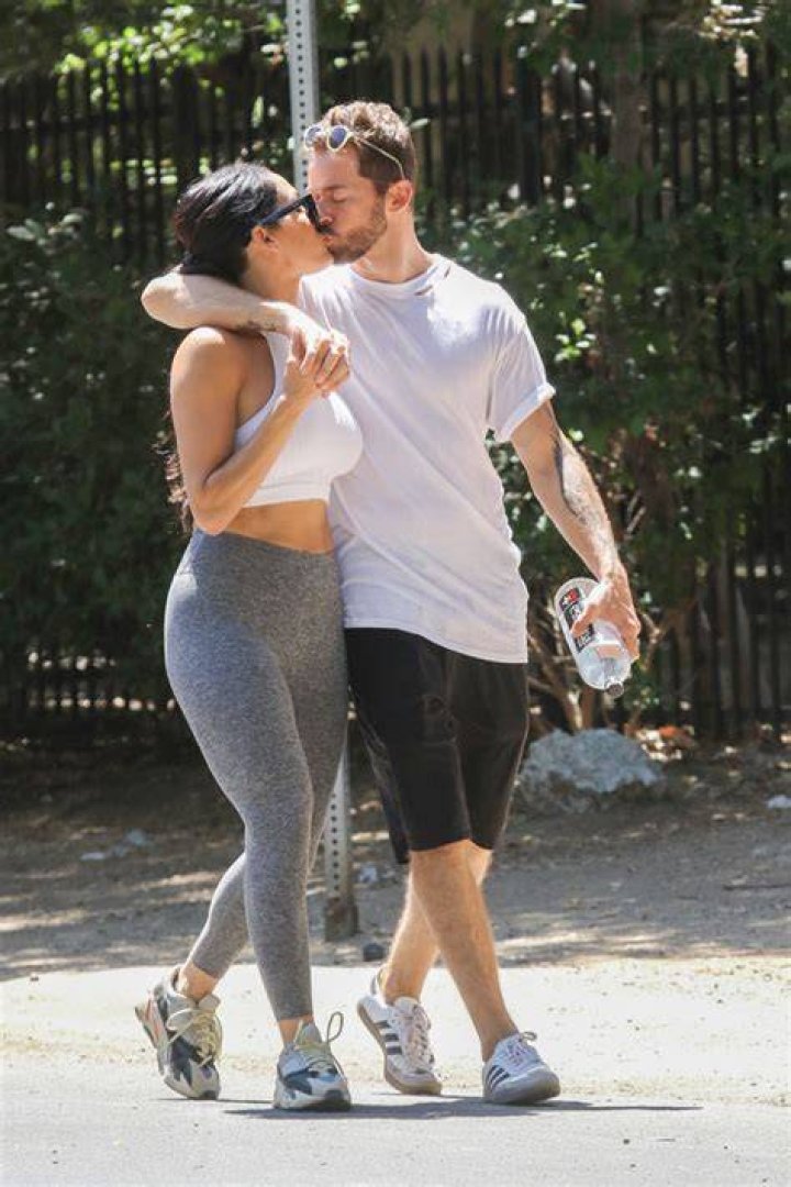 Nikki Bella Shares A Sweet Kiss With BF Artem Chigvintsev & Flashes Abs In Crop Top On Hike – Pic