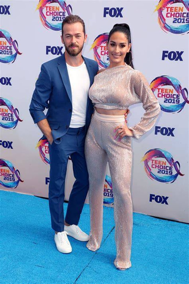 Nikki Bella Wears John Cena Wedding Dress & Artem Supports Her – Hollywood Life
