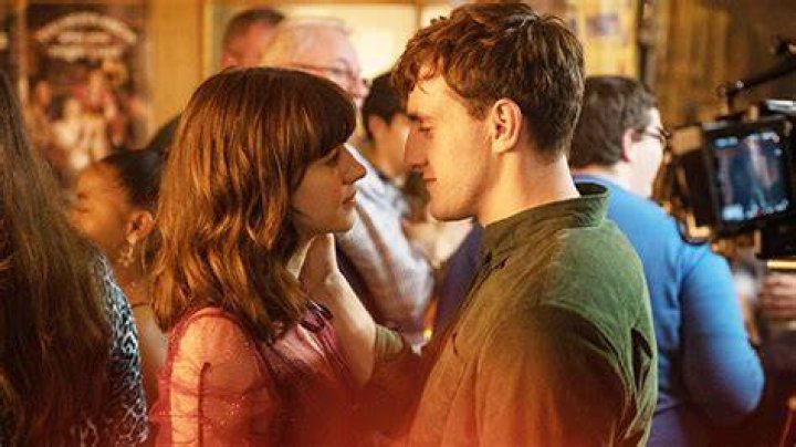 ‘Normal People’ Star On Connell & Marianne’s Relationship — Interview – Hollywood Life