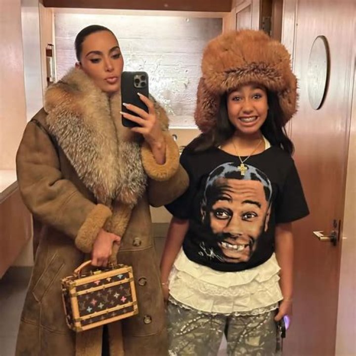 North West’s Prada Purse On Vacation In Japan: Photos – Hollywood Life