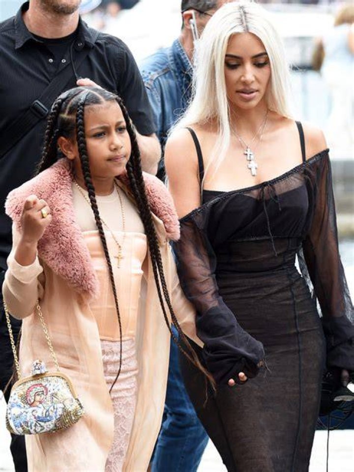 North West Shows Off Her Drawing Skills In Family Sketches: Photos – Hollywood Life