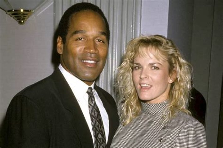 OJ Simpson Confesses To Murdering Nicole Brown Simpson & Ron Goldman – Hollywood Life