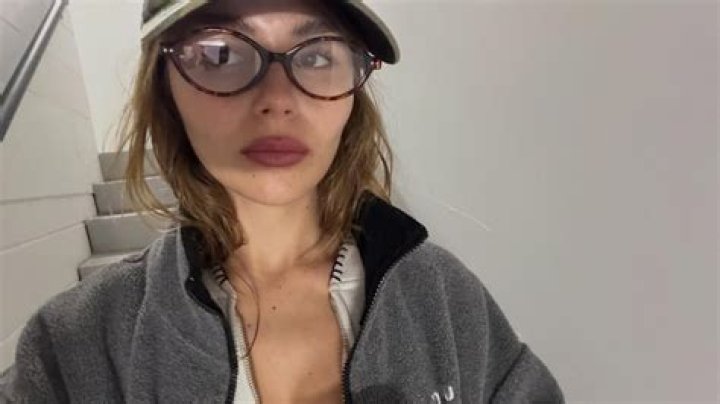 Olivia Jade Posts 1st Instagram Selfie In 9 Months & Fans Think She Looks ‘Beautiful’