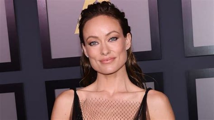 Olivia Wilde Is ‘Blown Away’ By Harry Styles’ ‘Talent’ In Tribute Post As She’s Seen Moving Belongings
