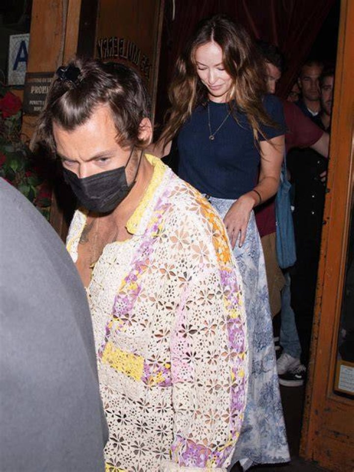 Olivia Wilde Shares Post About ‘Selfish’ Love After Harry Styles Split – Hollywood Life