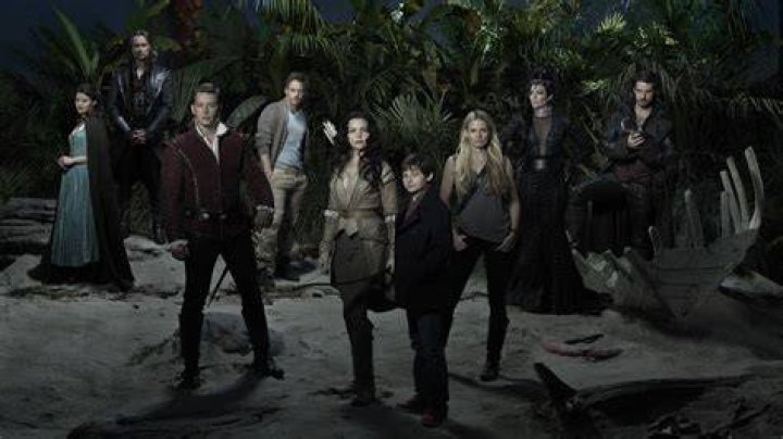 ‘Once Upon A Time’ Characters In Season 5 — Pics