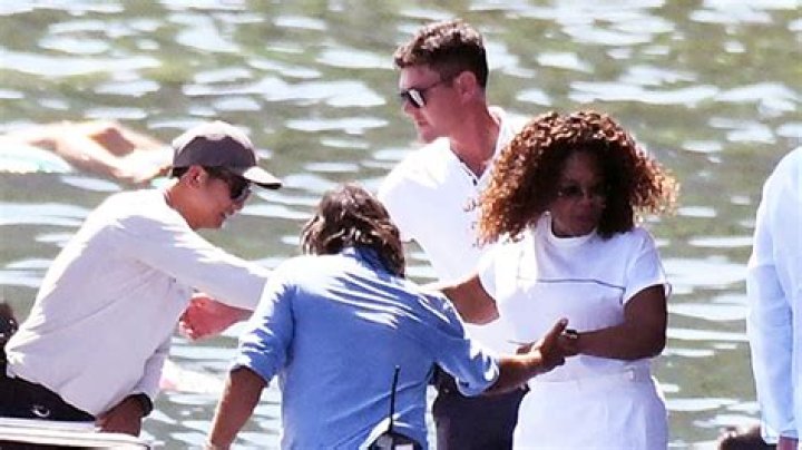 Oprah Winfrey Rocks All White Outfit On Amalfi Coast Vacation – Hollywood Life