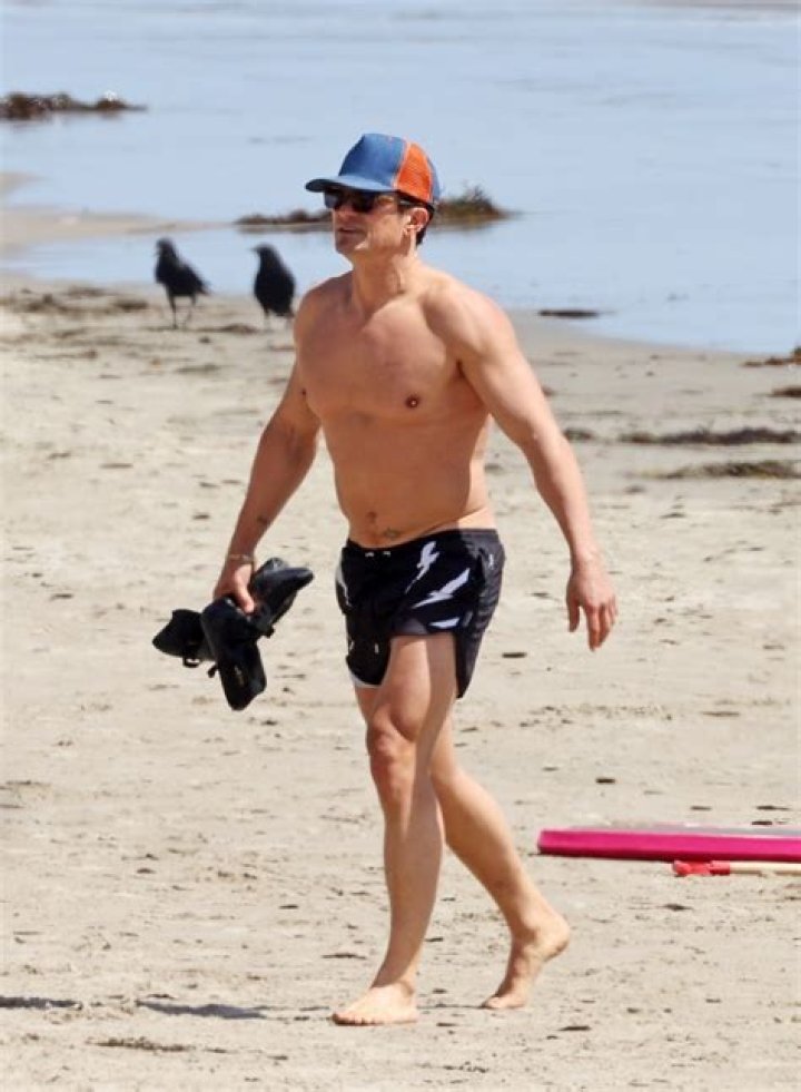 Orlando Bloom Hits The Beach In St. Barts — PICS