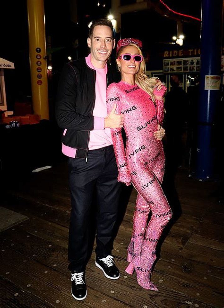 Paris Hilton Rocks Red Swimsuit While Celebrating One-Year Anniversary – Hollywood Life