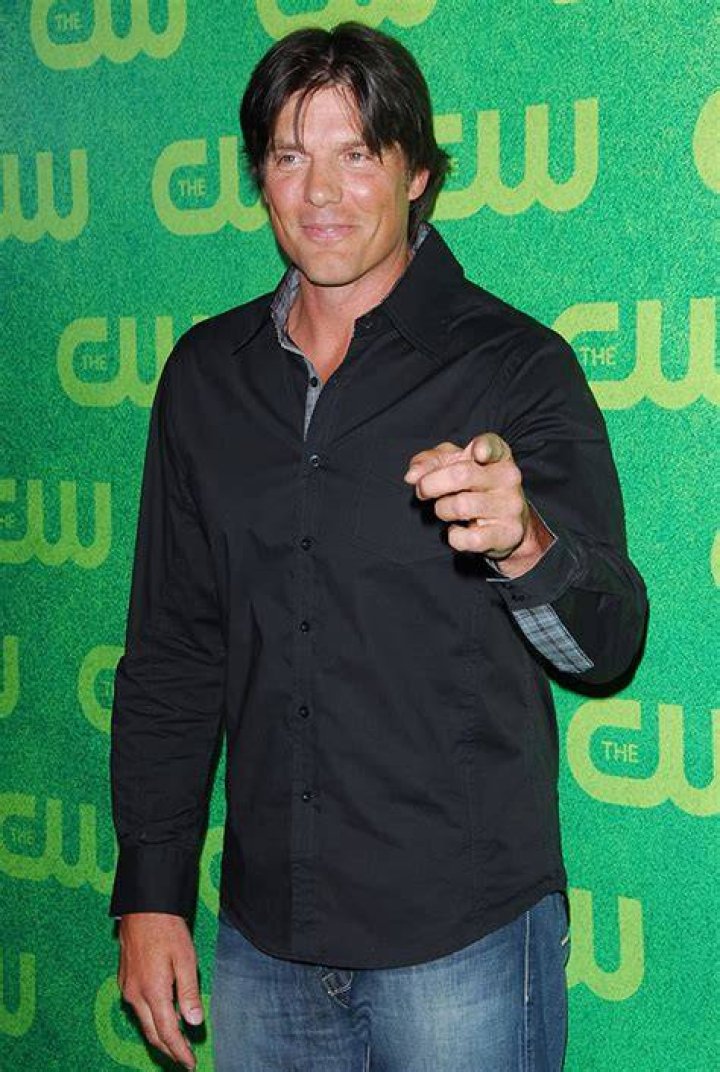 Paul Johansson Talks Depression and Drinking During ‘One Tree Hill’ – Hollywood Life