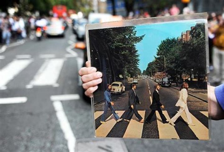 Paul McCartney Almost Hit By Car On Abbey Road: Video – Hollywood Life