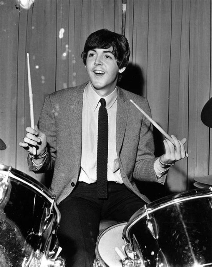 Paul McCartney Young: Photos – Hollywood Life