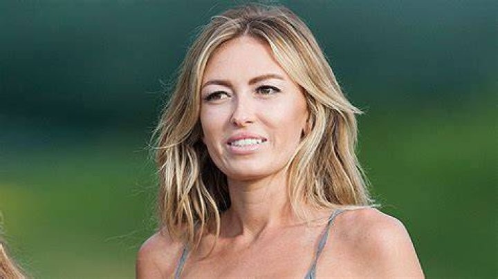 Paulina Gretzky Celebrates Birthday In Sexy Rainbow Dress — Pic – Hollywood Life