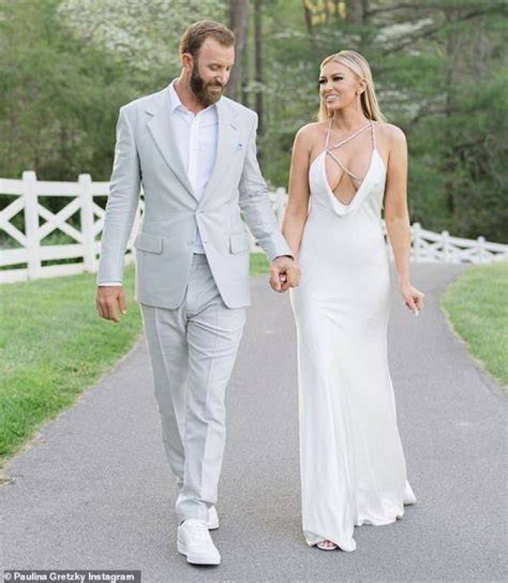 Paulina Gretzky’s Wedding Reception Dress – Photos – Hollywood Life