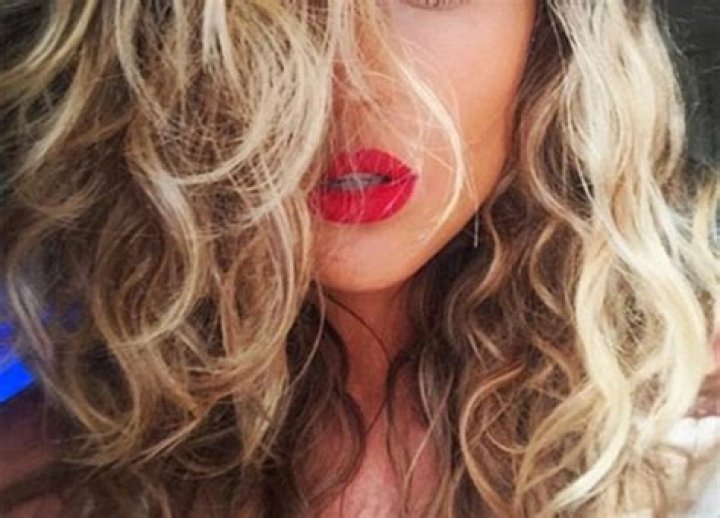 Perrie Edwards’ Curly Hair Makeover — See Her Volumized Look – Hollywood Life