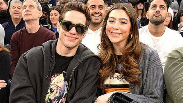 Pete Davidson And His Sister Casey At Basketball Game Together: Photos – Hollywood Life