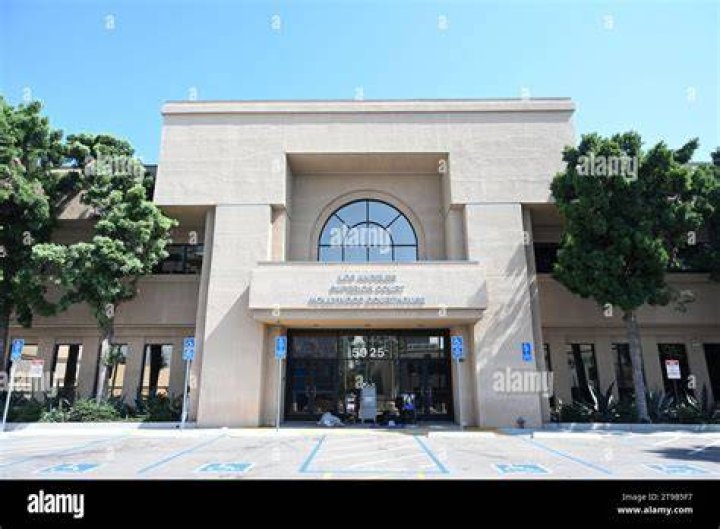 Photos From The Court – Hollywood Life
