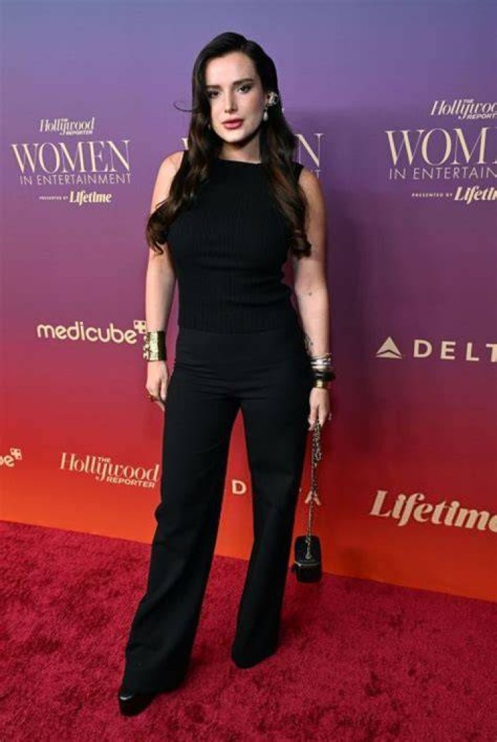 Photos Of Bella Thorne & More – Hollywood Life