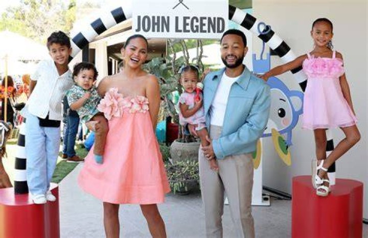 Photos Of The Adorable Family – Hollywood Life