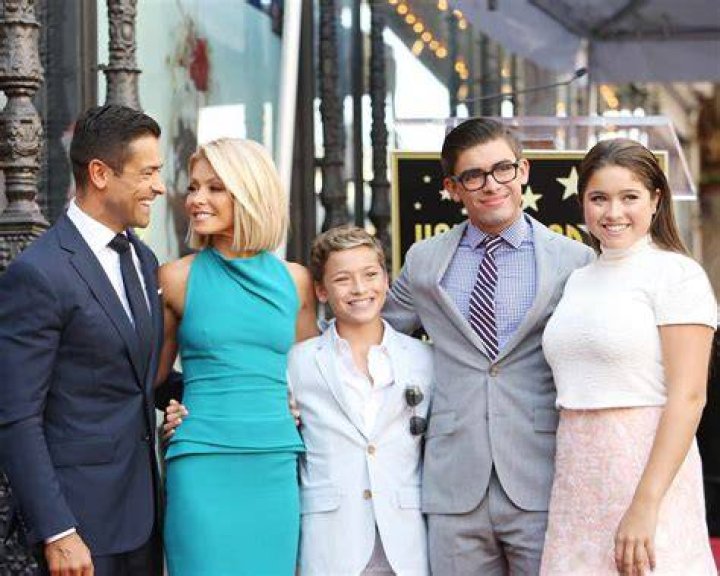 Photos Of The Consuelos Family – Hollywood Life