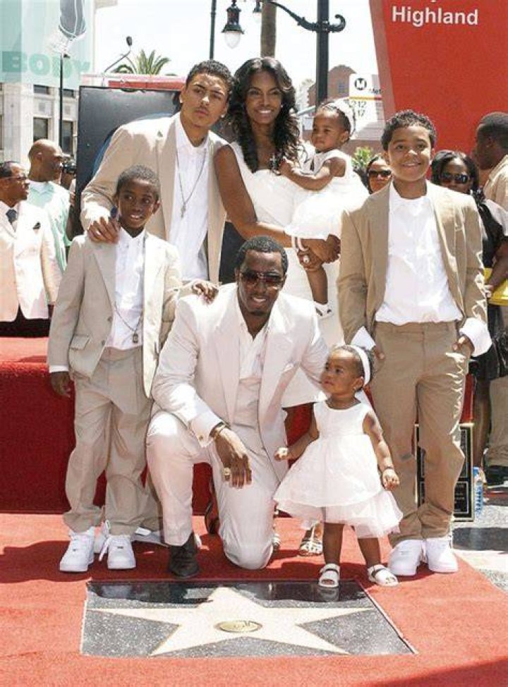 Photos Of The Former First Family – Hollywood Life