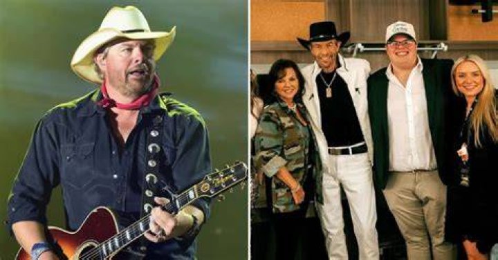 Photos Of The Late Country Star – Hollywood Life