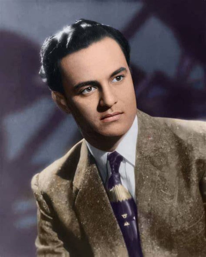 Photos Of The Legendary Singer – Hollywood Life