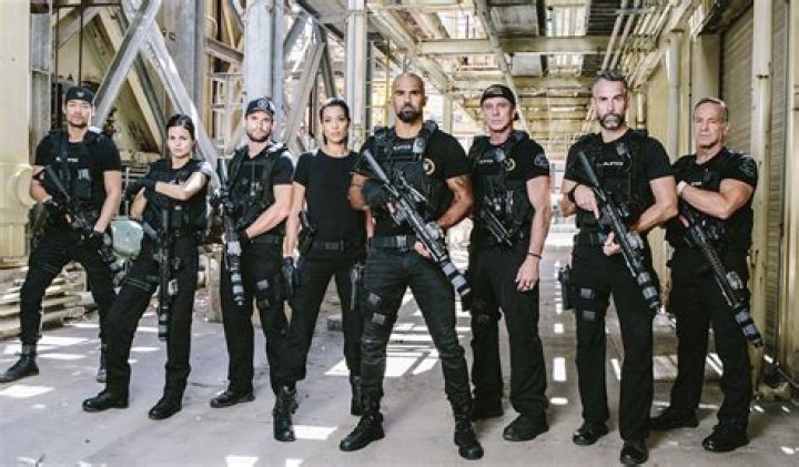 Photos of the ‘S.W.A.T.’ and ‘Criminal Minds’ Star – Hollywood Life